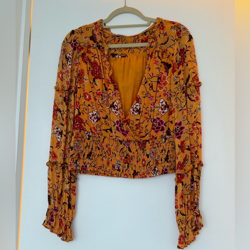 Anthropologie long sleeve flowery blouse